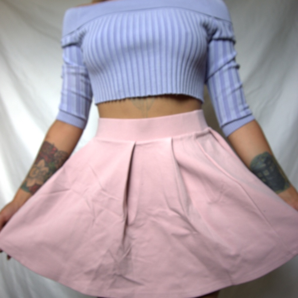 🖤Cute blue crop top AND a NWOT pink skirt